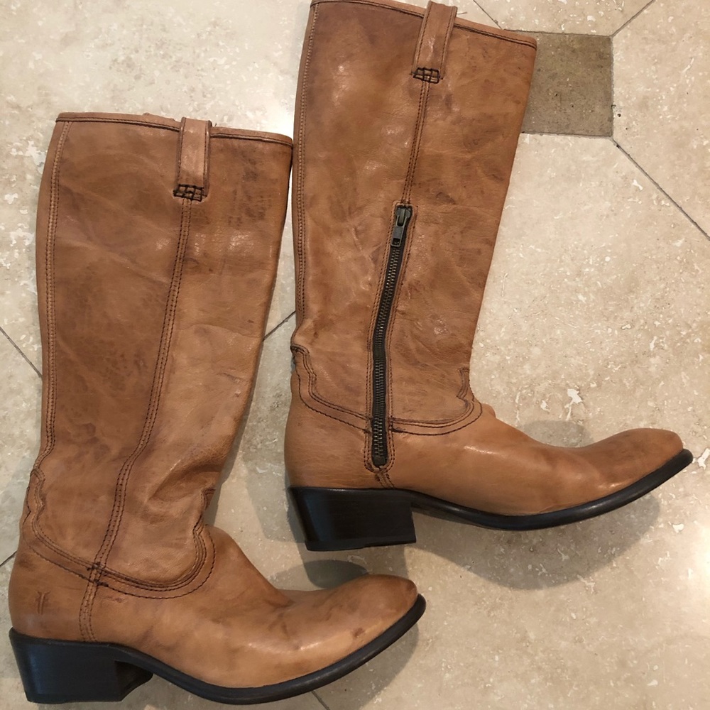 Frye boots never worn